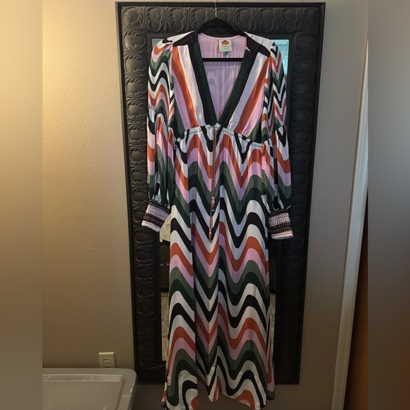 FARM Rio Wave Gradient Maxi Dress Striped Multi Size Small - Picture 4 of 4